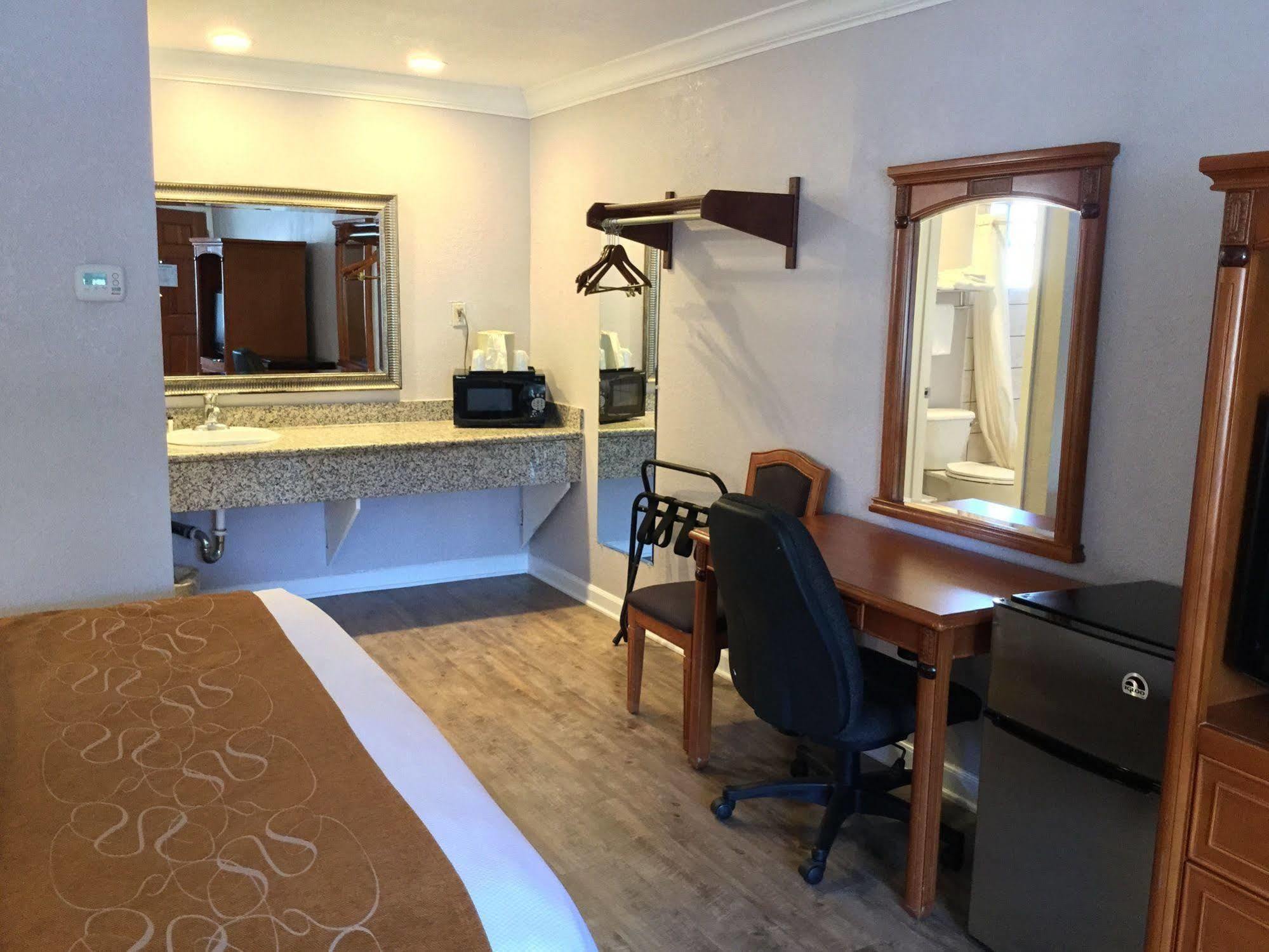 Journey Inn Woodland Εξωτερικό φωτογραφία
