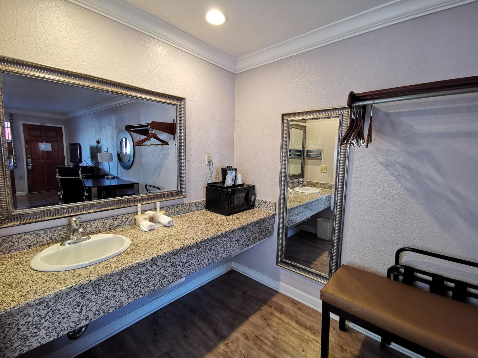Journey Inn Woodland Εξωτερικό φωτογραφία